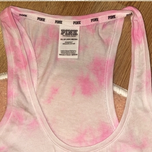VS PINK || Tie Dye Tank 💕🌸 - Picture 2 of 3